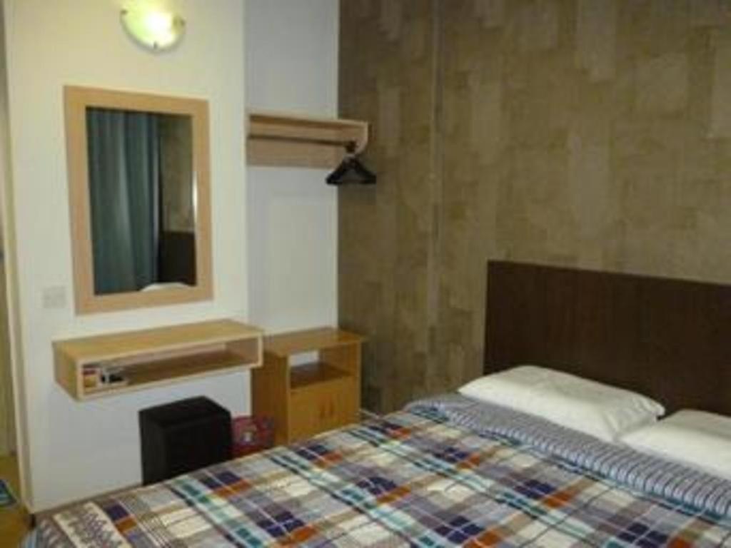 G Six Hotel Sitiawan Luaran gambar