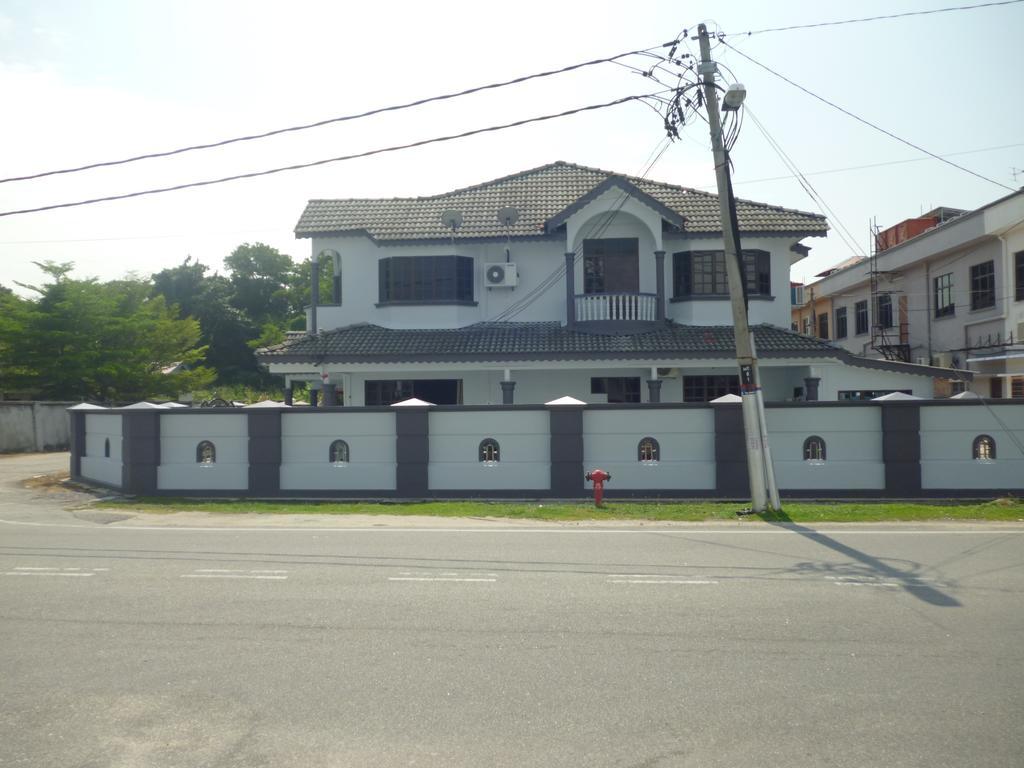 G Six Hotel Sitiawan Luaran gambar