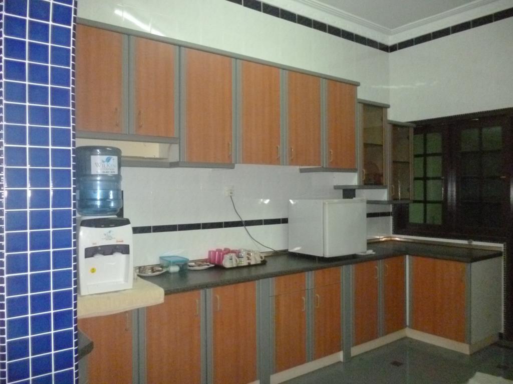 G Six Hotel Sitiawan Luaran gambar