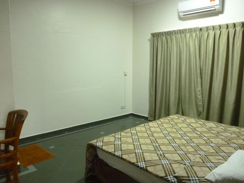 G Six Hotel Sitiawan Luaran gambar