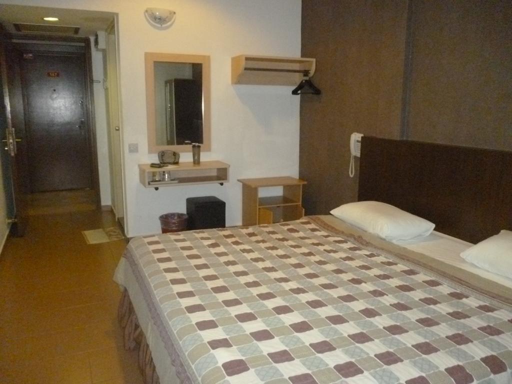 G Six Hotel Sitiawan Luaran gambar